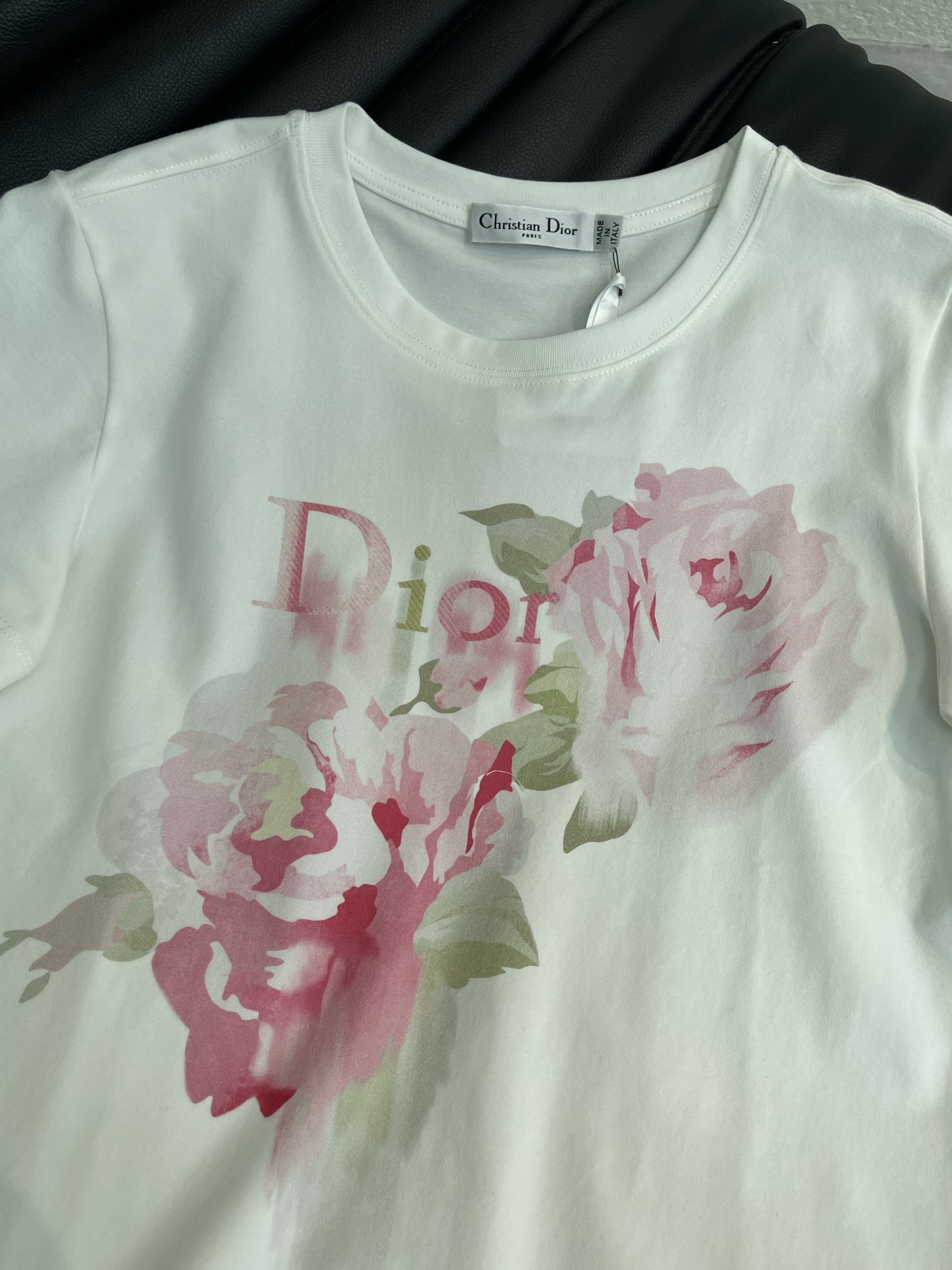 Women's short sleeves